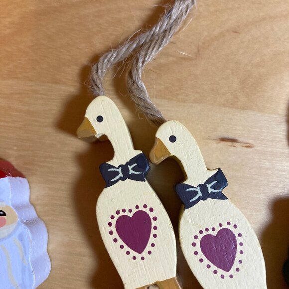 12 Vintage Wood Christmas Tree Ornaments, Made in Taiwan - Picture 6 of 9